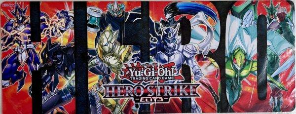 画像1: 【未開封品】HERO STRIKE/ハーフプレイマット (1)