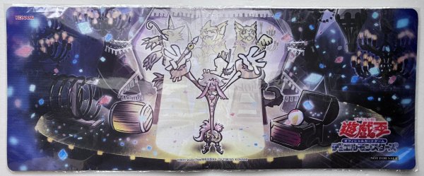 画像1: 【未開封品】道化の一座 『開演』/ハーフプレイマット (1)